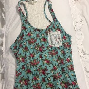 Tank top size large